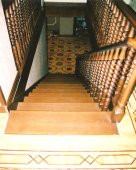 dřevené schodiště